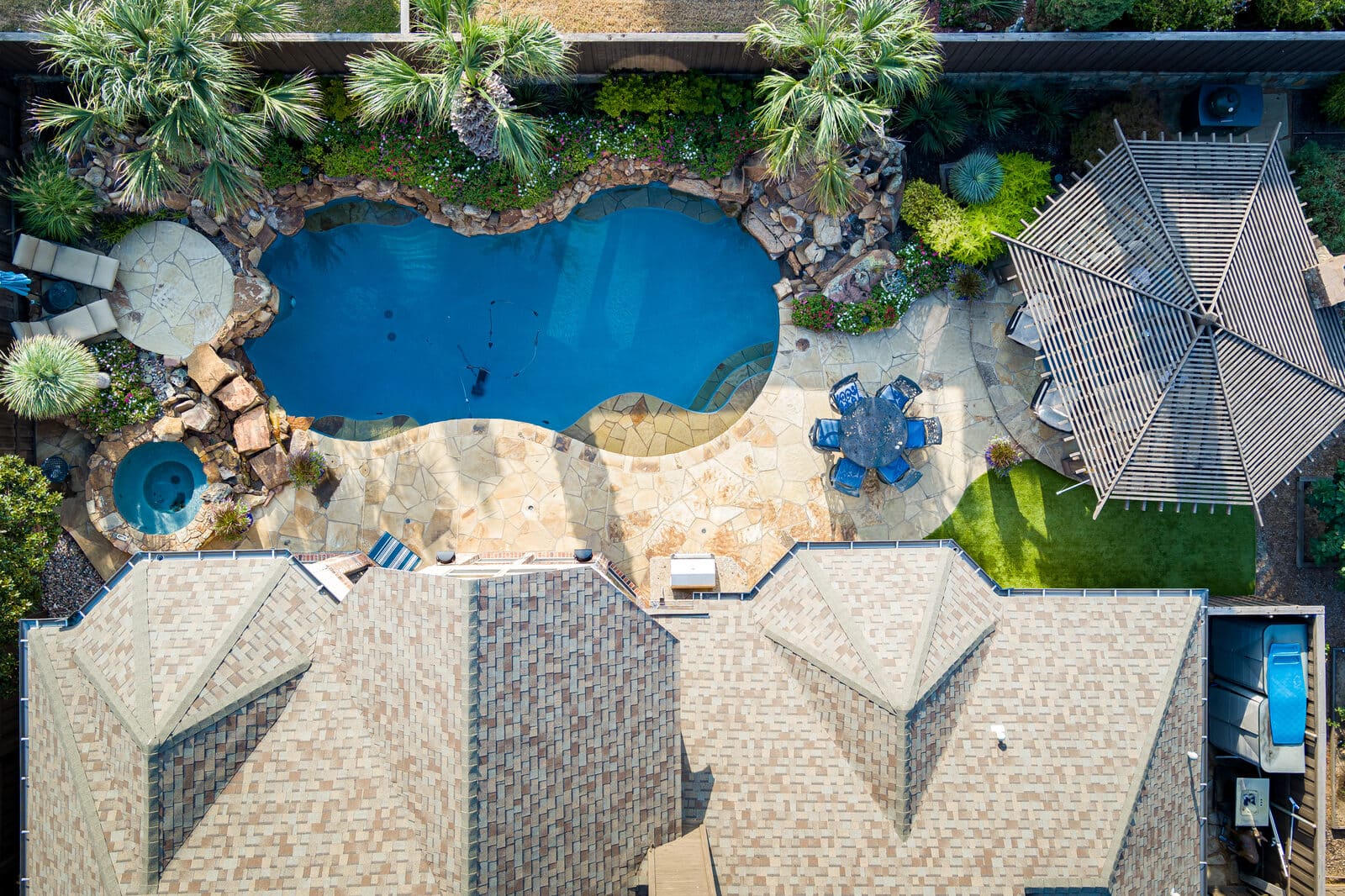 Water Features in Lakewood, TX