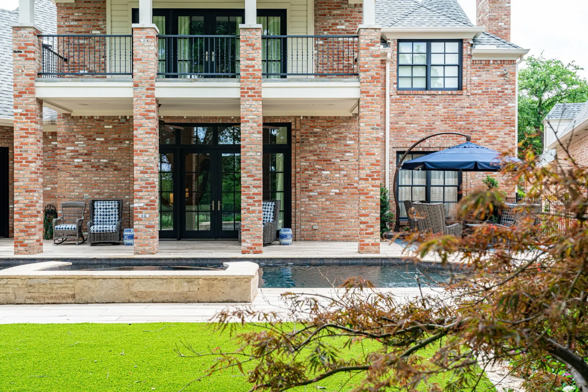 How Landscape Renovations Fix Aging Yard Layouts In Established Dallas And Highland Park, TX Neighborhoods