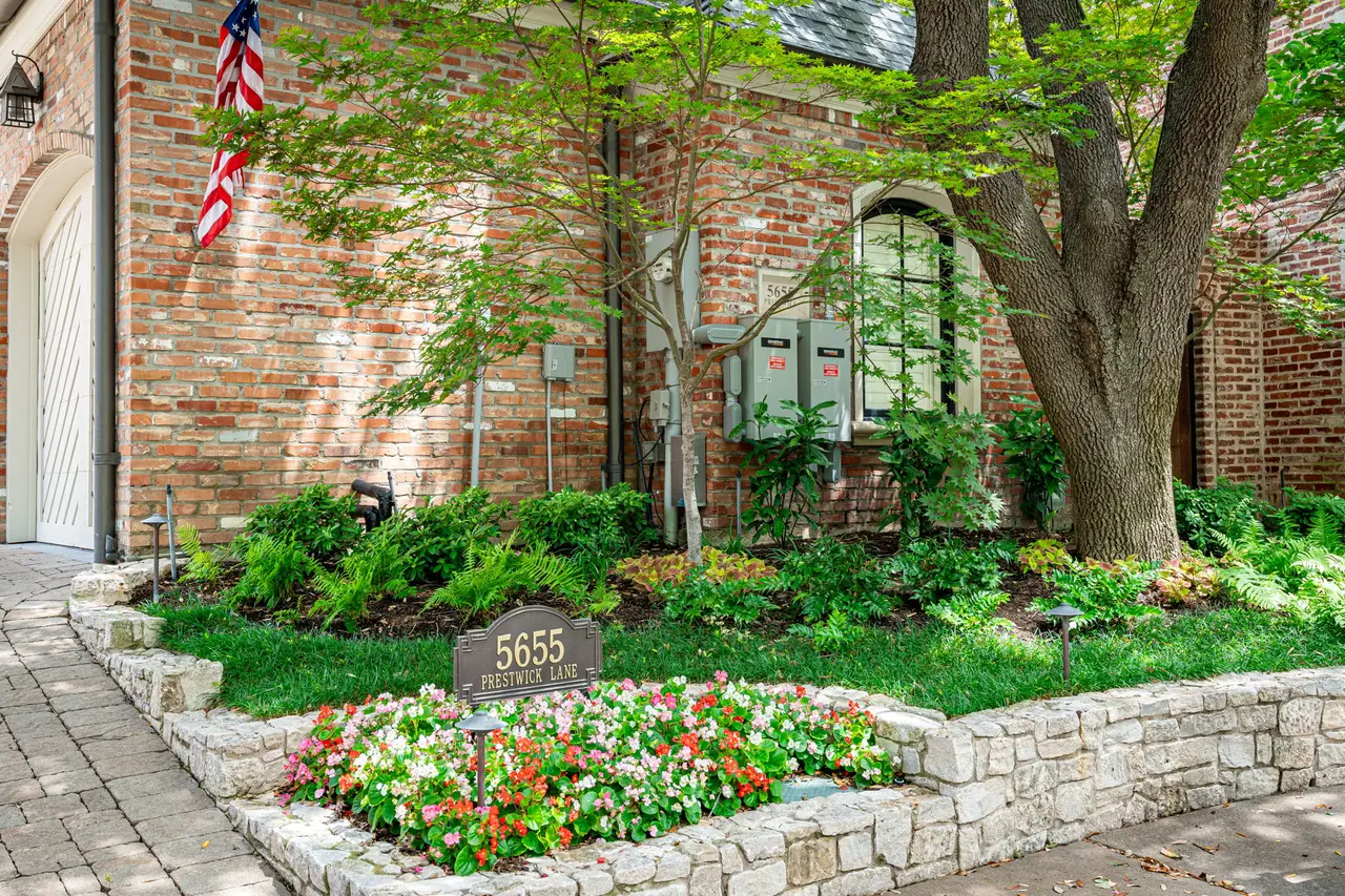 Landscaping services in Lake Highlands, TX