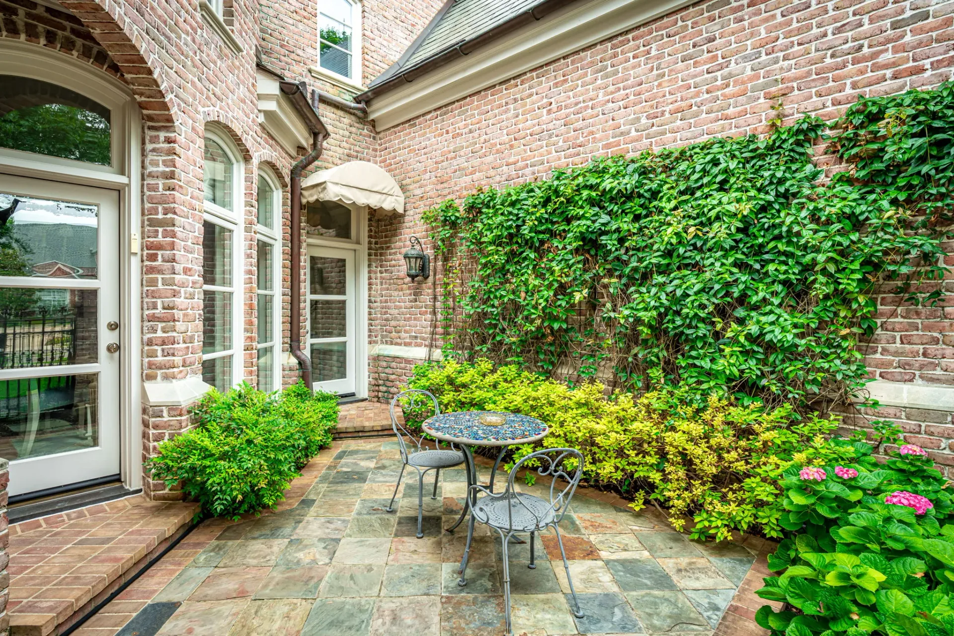 Best Irrigation Practices for Water Conservation in Dallas Landscapes