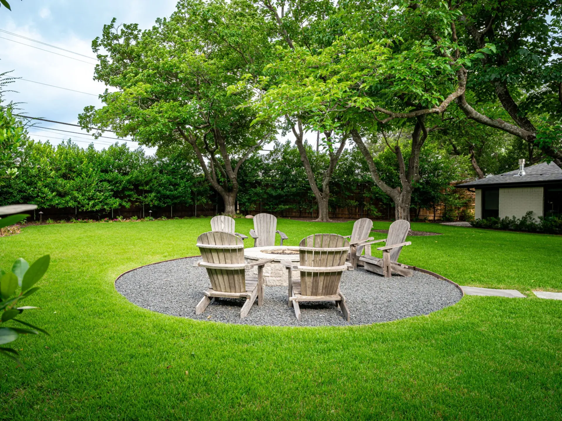 Why Dallas Homeowners Are Switching to Synthetic Turf for High-Traffic Landscapes