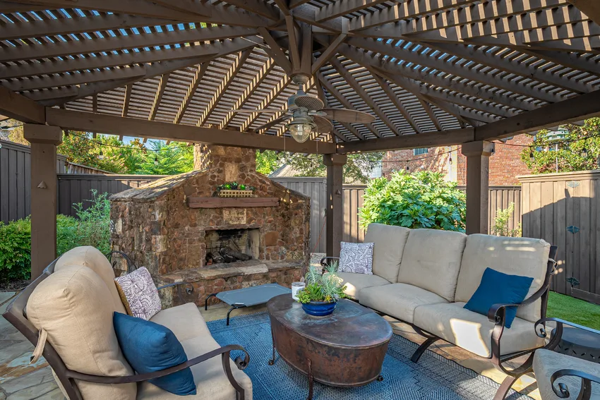 Stewart Lawncare landscape project — outdoor living area